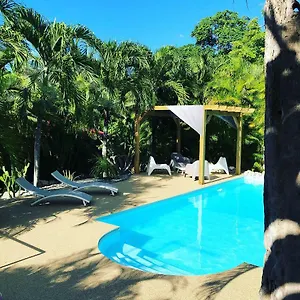  Hébergement de vacances Ti Coin Paradis